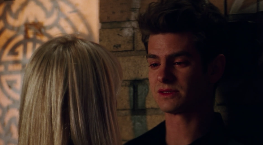 娘に近づくな…父の言葉を忘れられずグウェンと別れるパーカー